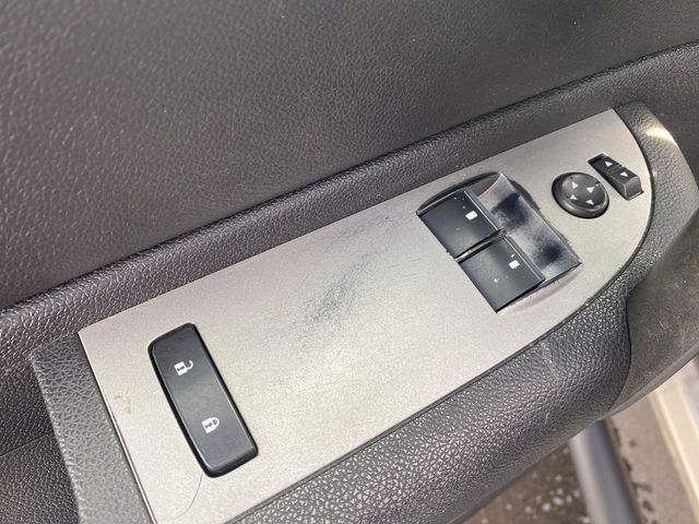 2007 Chevrolet Silverado 1500 Regular Cab LT Pickup 2D 8 ft - 20542625 - 13