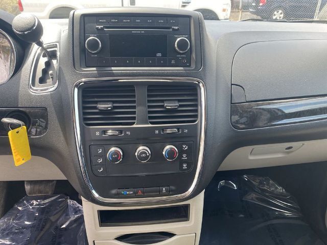 2014 Dodge Grand Caravan Passenger SE Minivan 4D - 20657814 - 12