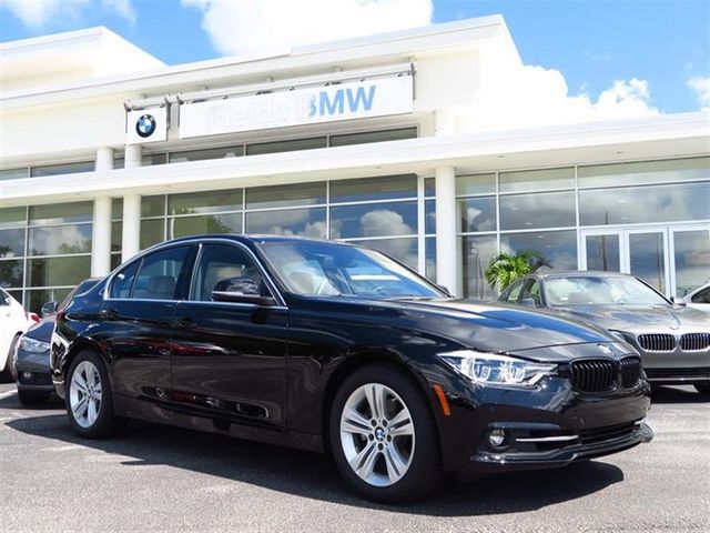 2017 BMW 3 Series 330i - 16598634 - 0