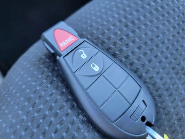 2017 Dodge Grand Caravan Passenger SE Minivan 4D - 22316320 - 23