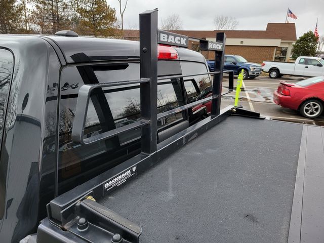 2017 Ram 1500 Crew Cab SLT Pickup 4D 5 1/2 ft - 21319326 - 21