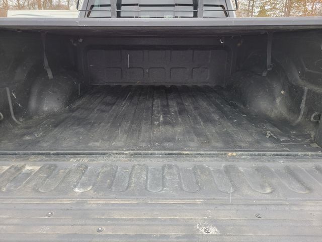 2017 Ram 1500 Crew Cab SLT Pickup 4D 5 1/2 ft - 21319326 - 22