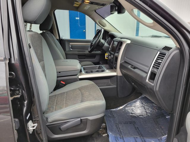 2017 Ram 1500 Crew Cab SLT Pickup 4D 5 1/2 ft - 21319326 - 28