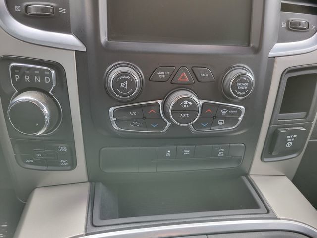 2017 Ram 1500 Crew Cab SLT Pickup 4D 5 1/2 ft - 21319326 - 32