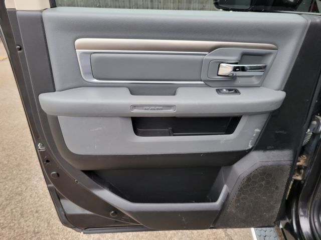 2017 Ram 1500 Crew Cab SLT Pickup 4D 5 1/2 ft - 21319326 - 34