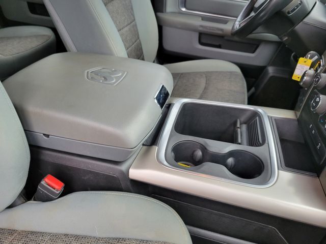 2017 Ram 1500 Crew Cab SLT Pickup 4D 5 1/2 ft - 21319326 - 37