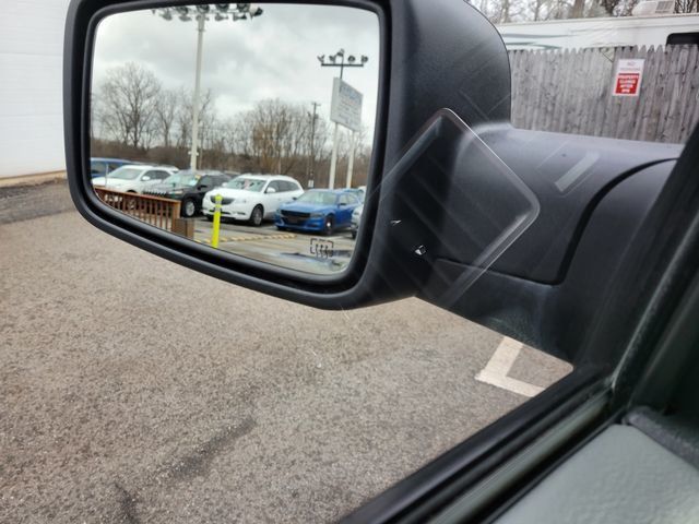 2017 Ram 1500 Crew Cab SLT Pickup 4D 5 1/2 ft - 21319326 - 43