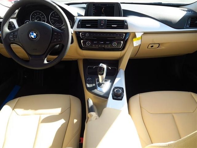 2018 BMW 3 Series 320i - 16925887 - 4