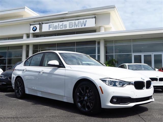 2018 BMW 3 Series 320i xDrive - 16691818 - 0