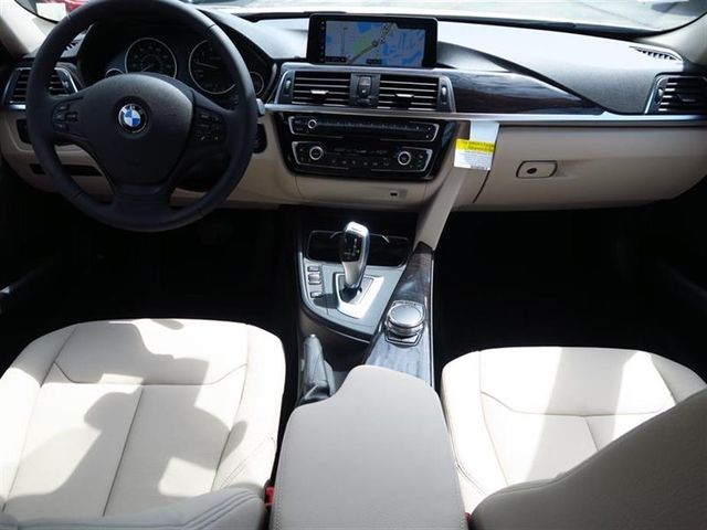 2018 BMW 3 Series 320i xDrive - 16691818 - 4
