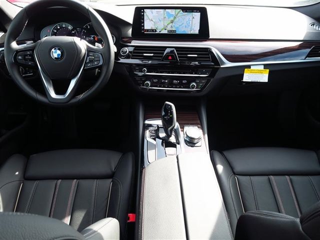 2018 BMW 5 Series 530i - 16804740 - 4