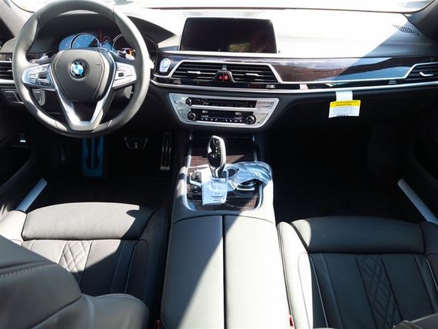 2018 BMW 7 Series 750i - 16944365 - 4