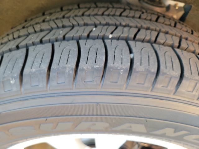 2019 Ford Edge SEL Sport Utility 4D - 21354860 - 17