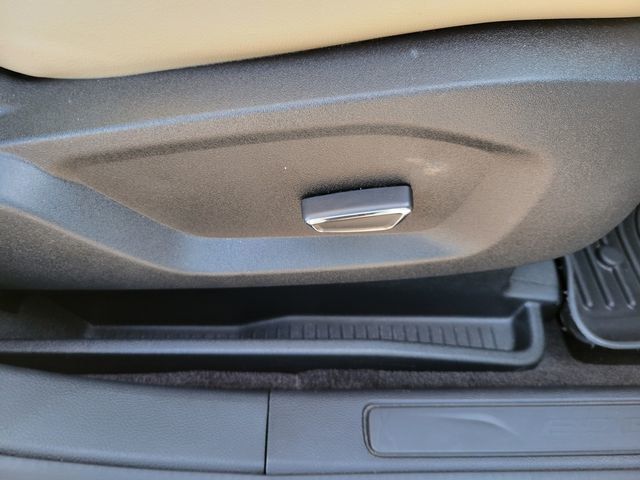 2019 Ford Edge SEL Sport Utility 4D - 21354860 - 23