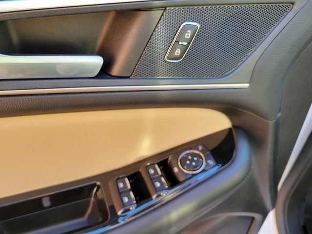 2019 Ford Edge SEL Sport Utility 4D - 21354860 - 26