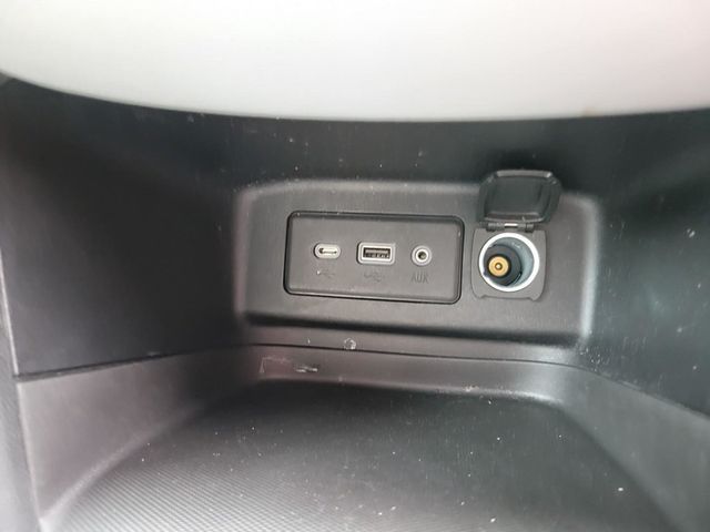 2020 Chevrolet Equinox LS Sport Utility 4D - 22319598 - 9