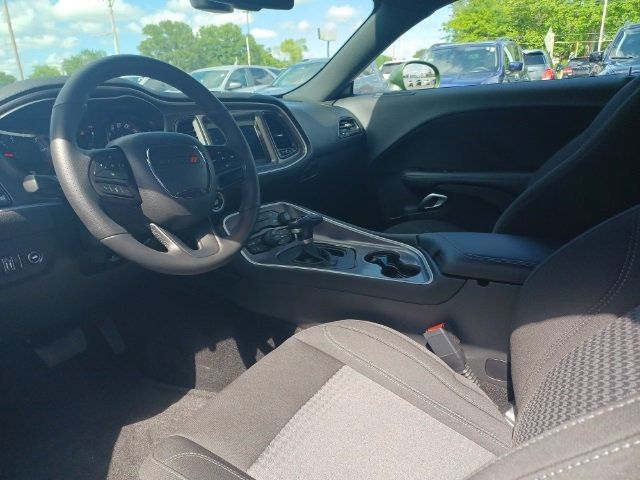 2022 Dodge Challenger SXT RWD - 21425646 - 10