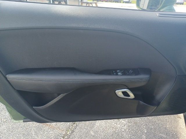 2022 Dodge Challenger SXT RWD - 21425646 - 22