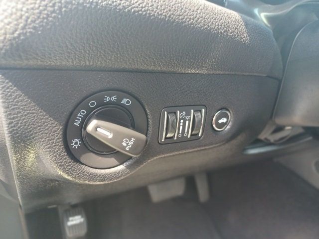 2022 Dodge Challenger SXT RWD - 21425646 - 23