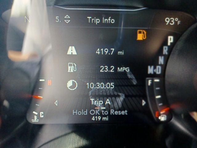 2022 Dodge Challenger SXT RWD - 21425646 - 28