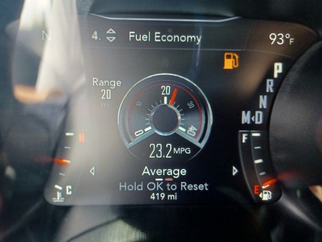 2022 Dodge Challenger SXT RWD - 21425646 - 29