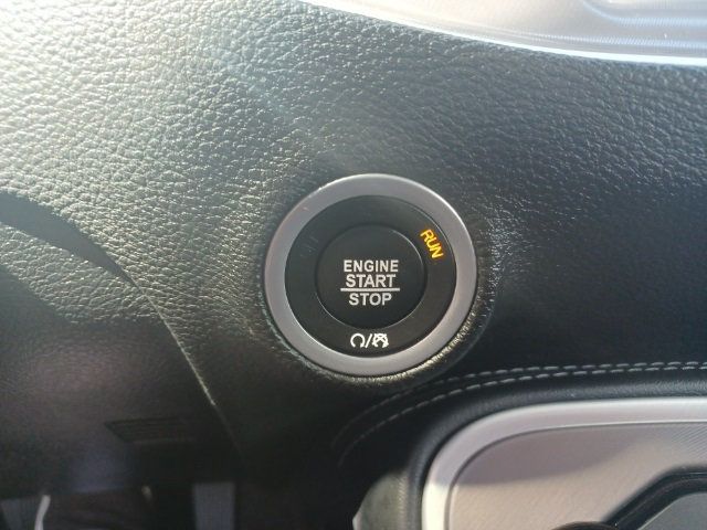 2022 Dodge Challenger SXT RWD - 21425646 - 36