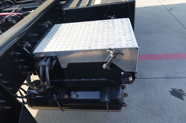 2023 Autocar DC64 Cab & Chassis - Diesel - 22902736 - 18