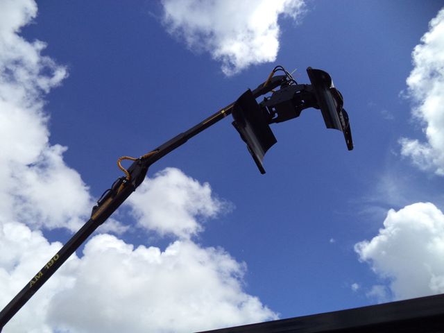2023 Chevrolet SILVERADO 6500HD With 14ft Roll-Off Truck 17 Yard Grapple Boom & Seat - 22921404 - 16