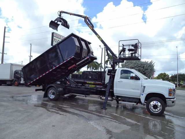 2023 Chevrolet SILVERADO 6500HD With 14ft Roll-Off Truck 17 Yard Grapple Boom & Seat - 22921404 - 24