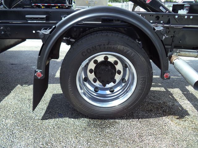 2023 Chevrolet SILVERADO 6500HD With 14ft Roll-Off Truck 17 Yard Grapple Boom & Seat - 22921404 - 33