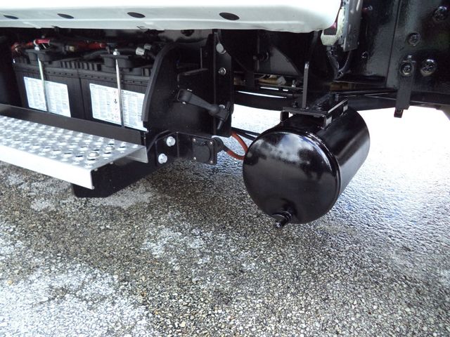 2023 Chevrolet SILVERADO 6500HD With 14ft Roll-Off Truck 17 Yard Grapple Boom & Seat - 22921404 - 48