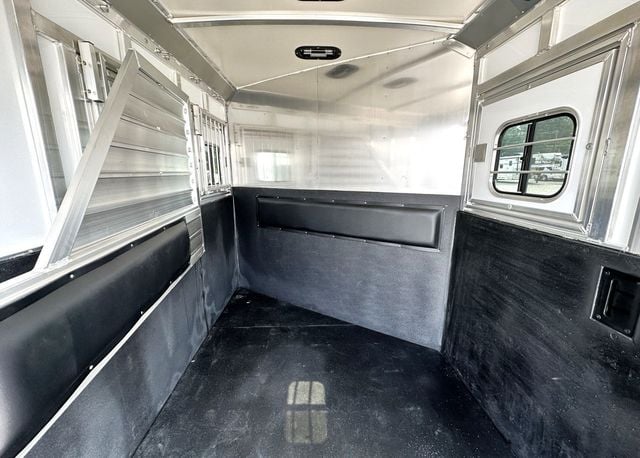 2023 Hart 2 Horse Slant with Drop Feed Windows  - 22186530 - 6