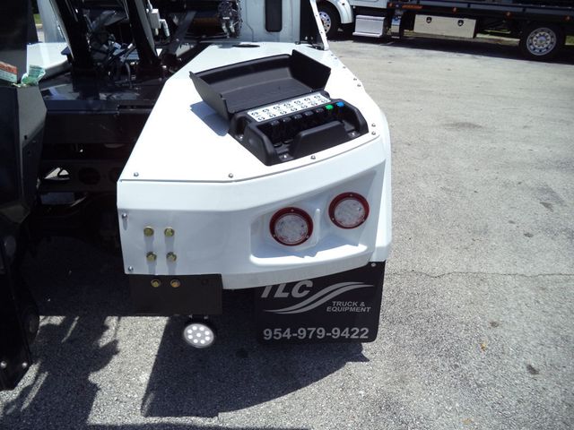 2023 International CV515 Crew Cab 4x4 w/ JerrDan MPL40 Wrecker 8 Ton Dual Winch Underlift - 22860013 - 17