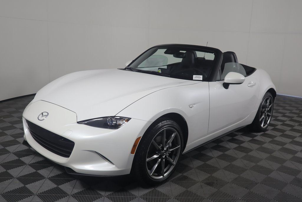 2023 New Mazda MX-5 Miata Grand Touring Automatic at PenskeCars.com Serving  Bloomfield Hills, MI, IID 21951689