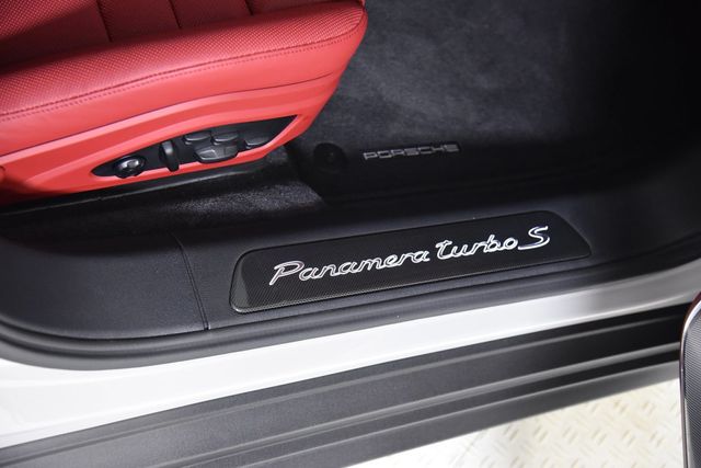 2023 Porsche Panamera Turbo S AWD - 22347115 - 18