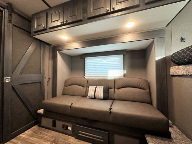 2023 Shadow 3 Horse 9' Slant Living Quarters with Slide  - 21799230 - 10