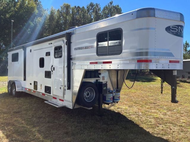 2023 SMC 3 Horse Slant 9' Living Quarters w/ Slide Patriot  - 21850583 - 1