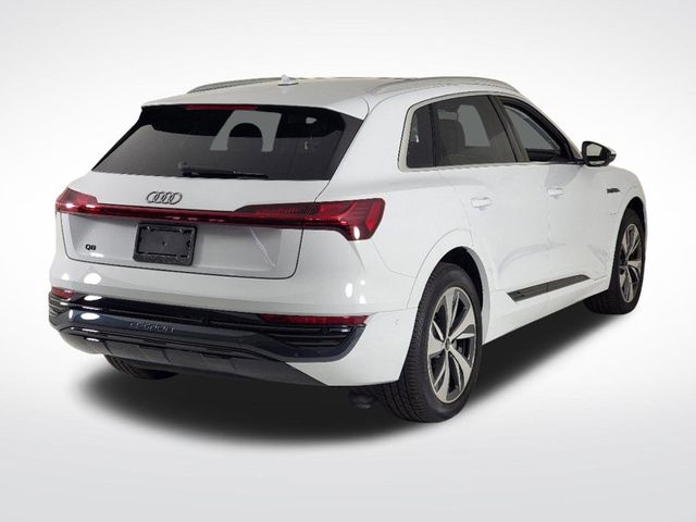 2024 Audi Q8 e-tron Premium Plus quattro - 22348861 - 4