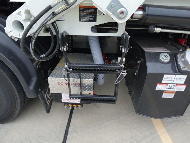 2024 Autocar ACX64 (Refuse - Front Loader) - 22777438 - 24