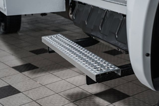 2024 Chevrolet Silverado 5500 HD Work Truck - 22868367 - 15