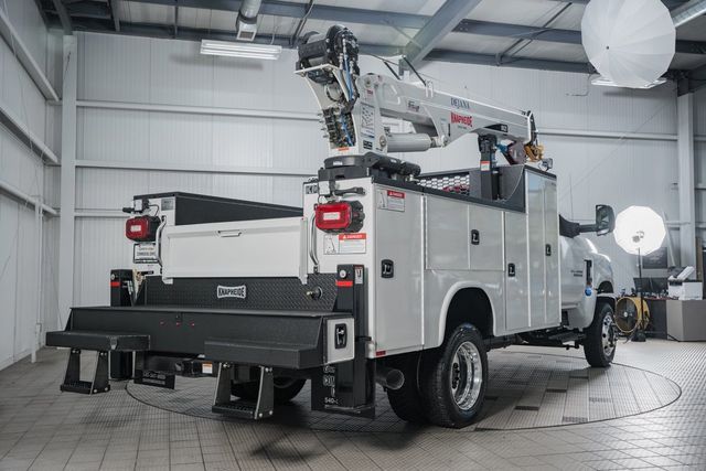 2024 Chevrolet Silverado 6500 HD Work Truck - 22868372 - 3