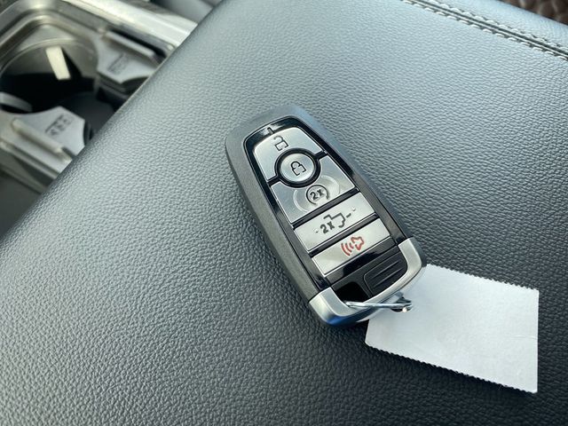 2024 Ford Super Duty F-250 SRW LARIAT - 22629740 - 41