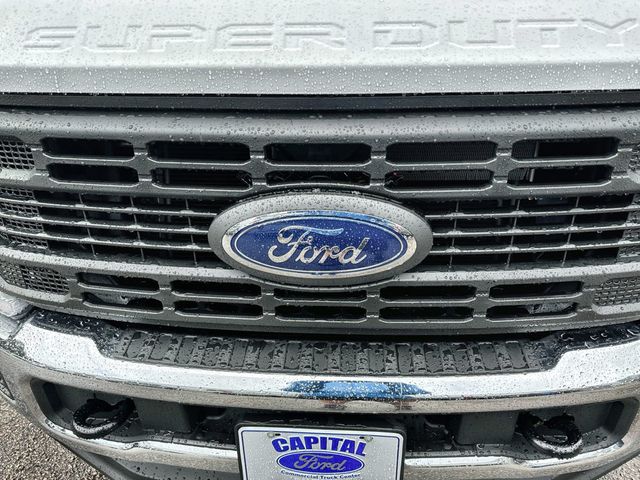 2024 Ford Super Duty F-250 SRW XL 4WD Crew Cab 8' Box - 22720192 - 9