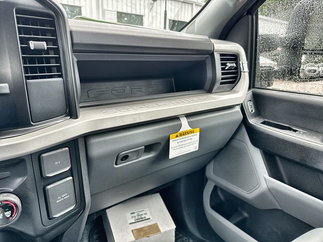 2024 Ford Super Duty F-250 SRW XL 4WD Crew Cab 8' Box - 22720192 - 27