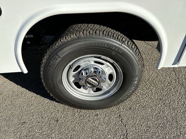2024 Ford Super Duty F-250 SRW XL 4WD Reg Cab 8' Box - 22720194 - 12