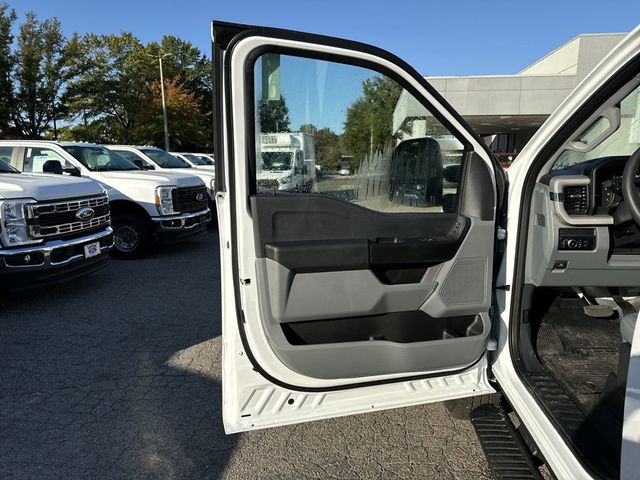 2024 Ford Super Duty F-250 SRW XL 4WD Reg Cab 8' Box - 22720194 - 18