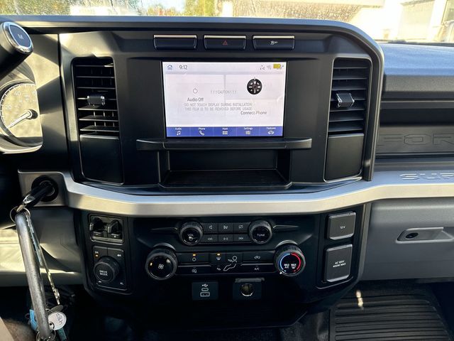 2024 Ford Super Duty F-250 SRW XL 4WD Reg Cab 8' Box - 22720194 - 24