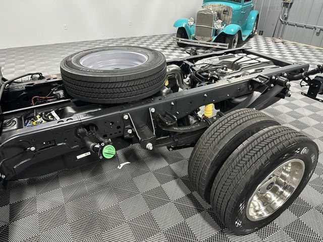 2024 Ford Super Duty F-450 DRW Cab-Chassis  - 22468011 - 14