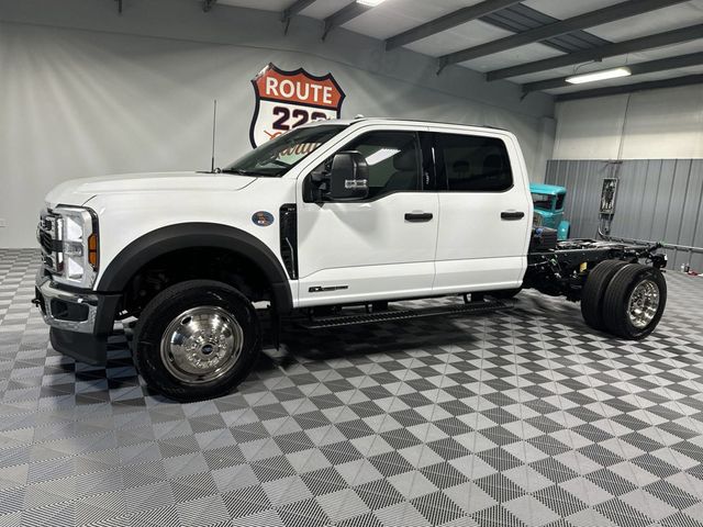 2024 Ford Super Duty F-450 DRW Cab-Chassis  - 22468011 - 1