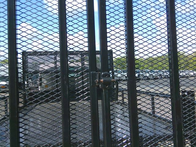 2024 Isuzu NPR GAS HD 2024 Isuzu 14'  Dove Tail Landscape Truck - 22283861 - 15